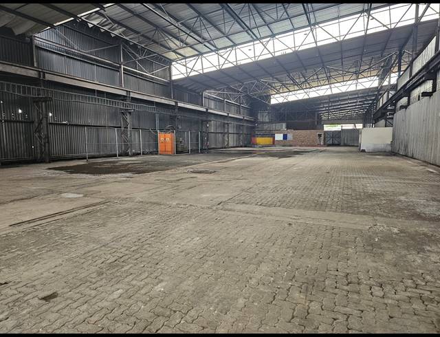 3,300M² WAREHOUSE TO LET IN ALRODE